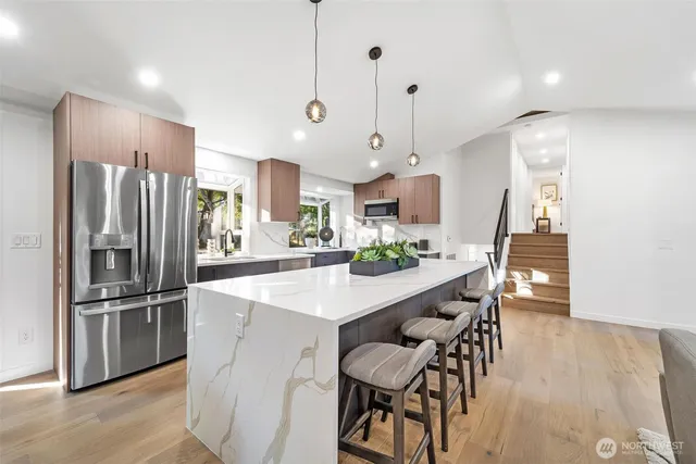 $1,599,999 | 2133 170th Avenue Northeast, Bellevue, WA 98008