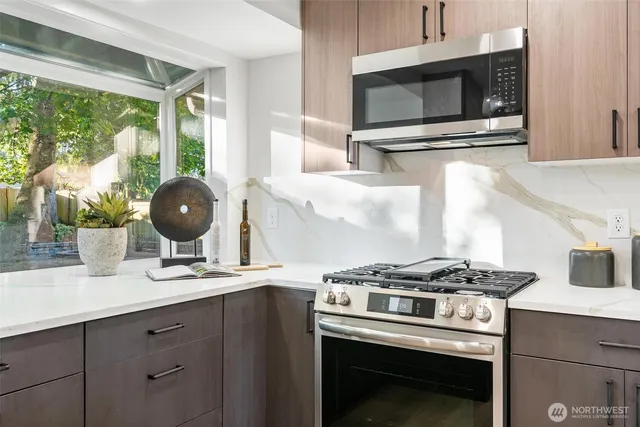 $1,599,999 | 2133 170th Avenue Northeast, Bellevue, WA 98008