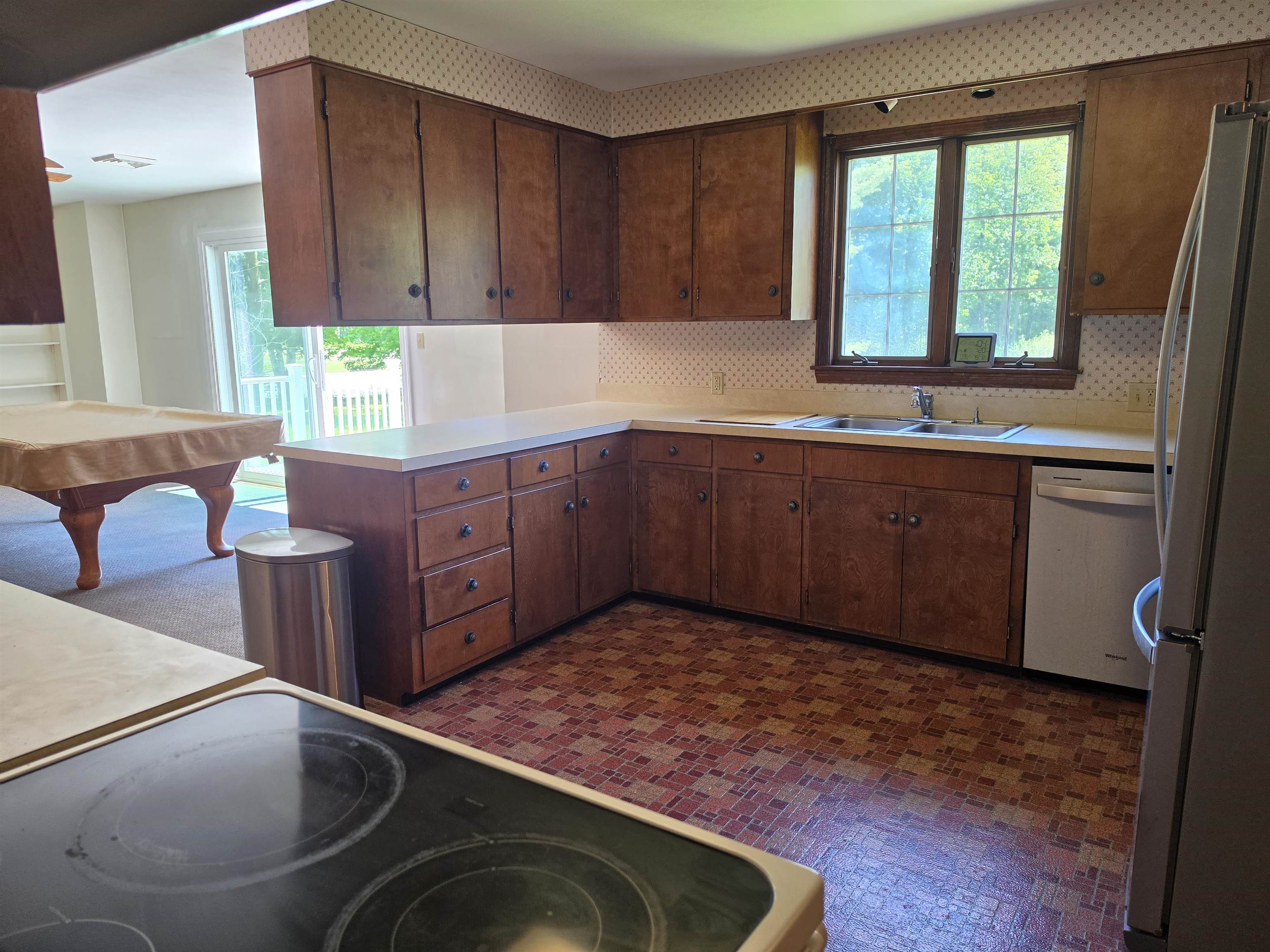 51 Eastern Avenue Rochester, NH 03867 - Photo 5 of 45