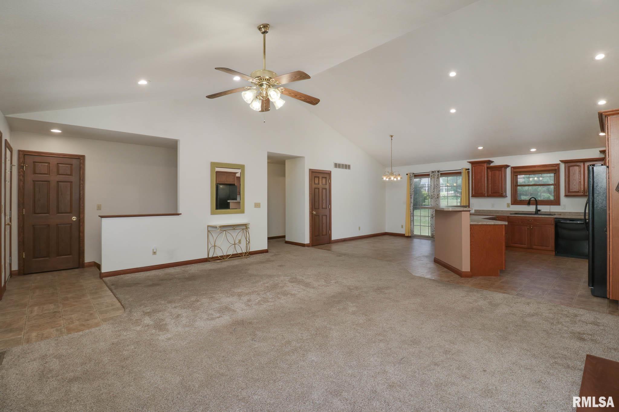 1835 Kingsbury Road Washington, IL 61571 - Photo 23 of 57 Gallery Image 23