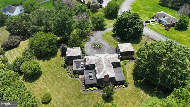 $799,900 | 9383 Oyer Drive, Waynesboro, PA 17268