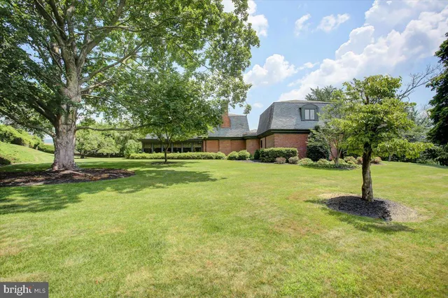 $799,900 | 9383 Oyer Drive, Waynesboro, PA 17268