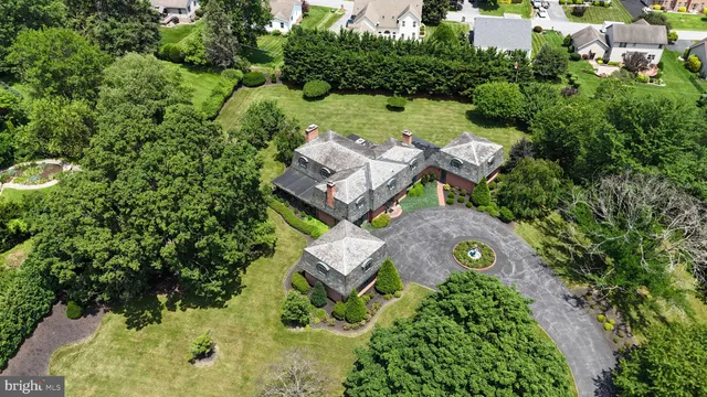 $799,900 | 9383 Oyer Drive, Waynesboro, PA 17268