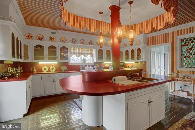 $799,900 | 9383 Oyer Drive, Waynesboro, PA 17268