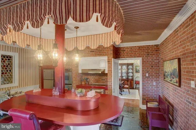 $799,900 | 9383 Oyer Drive, Waynesboro, PA 17268