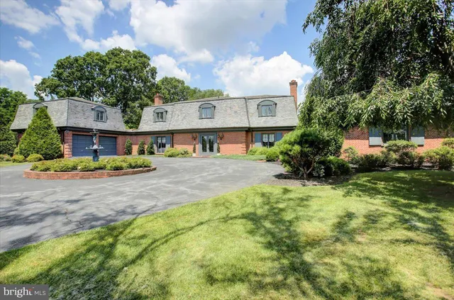 $799,900 | 9383 Oyer Drive, Waynesboro, PA 17268