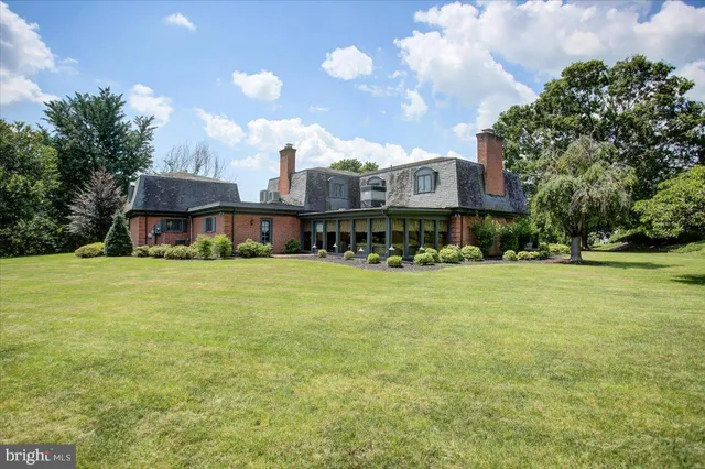 $799,900 | 9383 Oyer Drive, Waynesboro, PA 17268