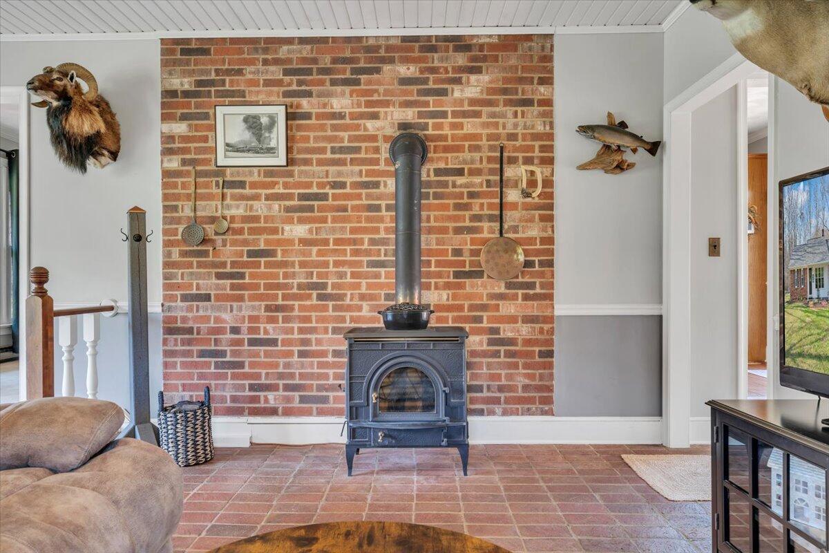 2545 Pico Road Buchanan, VA 24066 - Photo 14 of 55 21-MIB04851