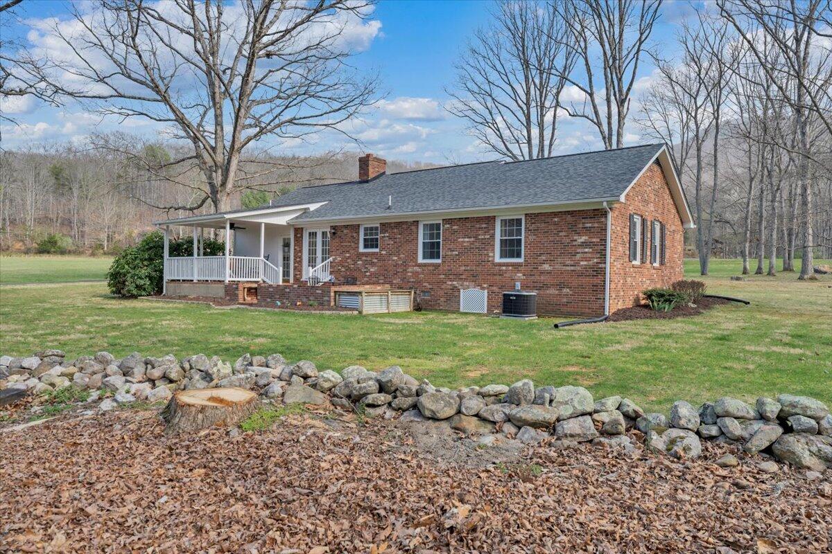 2545 Pico Road Buchanan, VA 24066 - Photo 30 of 55 40-MIB04914