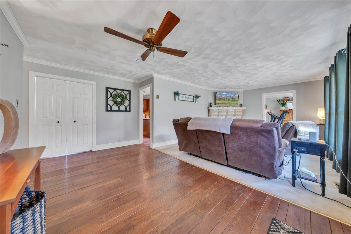 2545 Pico Road Buchanan, VA 24066 - Photo 3 of 55 05-MIB04797