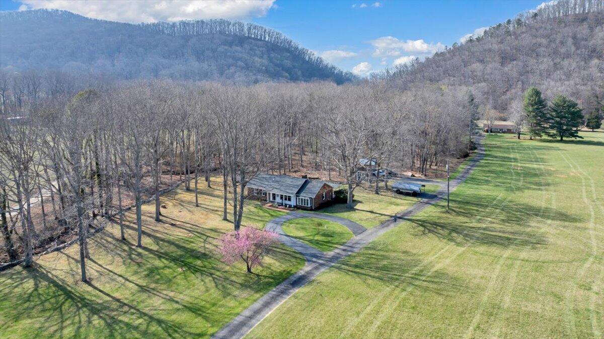 2545 Pico Road Buchanan, VA 24066 - Photo 33 of 55 46-DJI_20260326151201_0243_D
