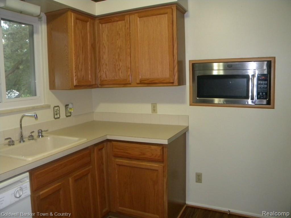 15035 Hogan Road Linden, MI 48451 - Photo 23 of 34