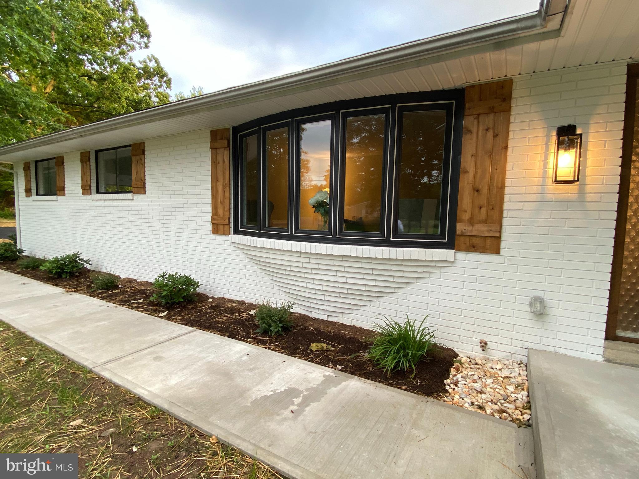 2172 Ziegler Road Pennsburg, PA 18073 - Photo 3 of 82