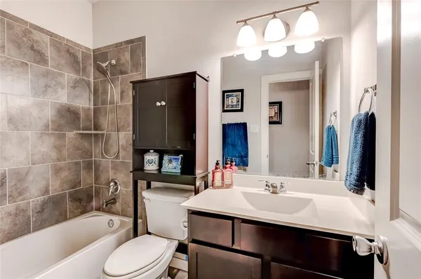 $2,350 | 231 Windswept Way, Kyle, TX 78640