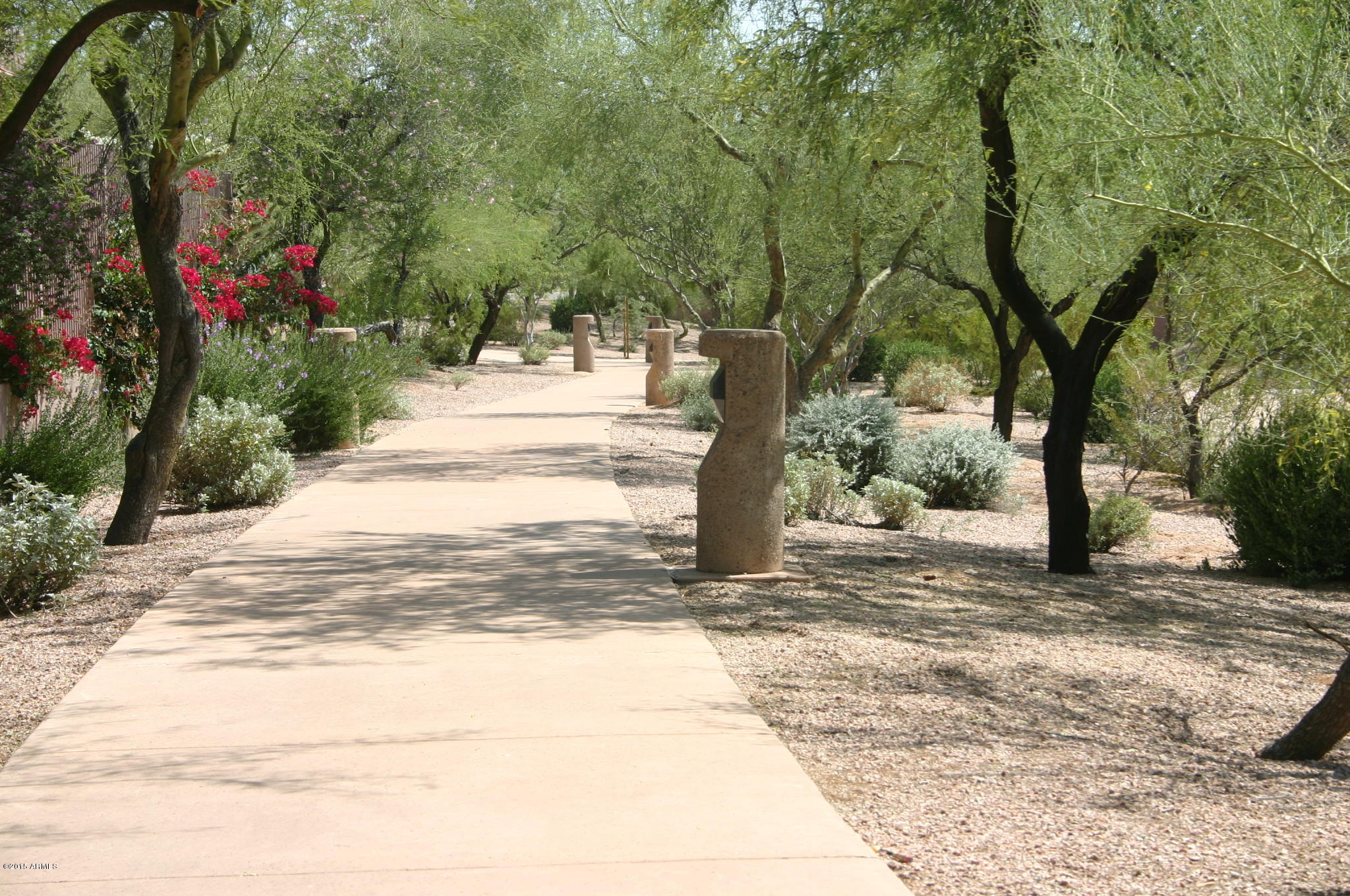 4827 East Mossman Road Phoenix, AZ 85054 - Photo 20 of 24 034