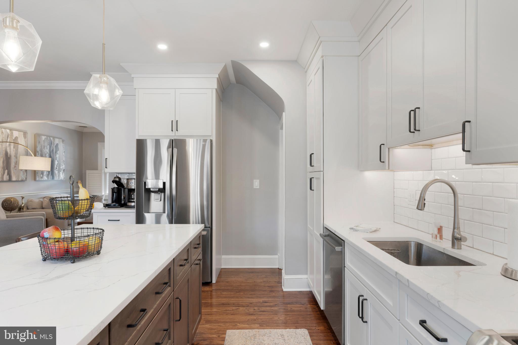 318 Hopkins Road Baltimore, MD 21212 - Photo 11 of 37 LG Appliances and Bosch dishwasher