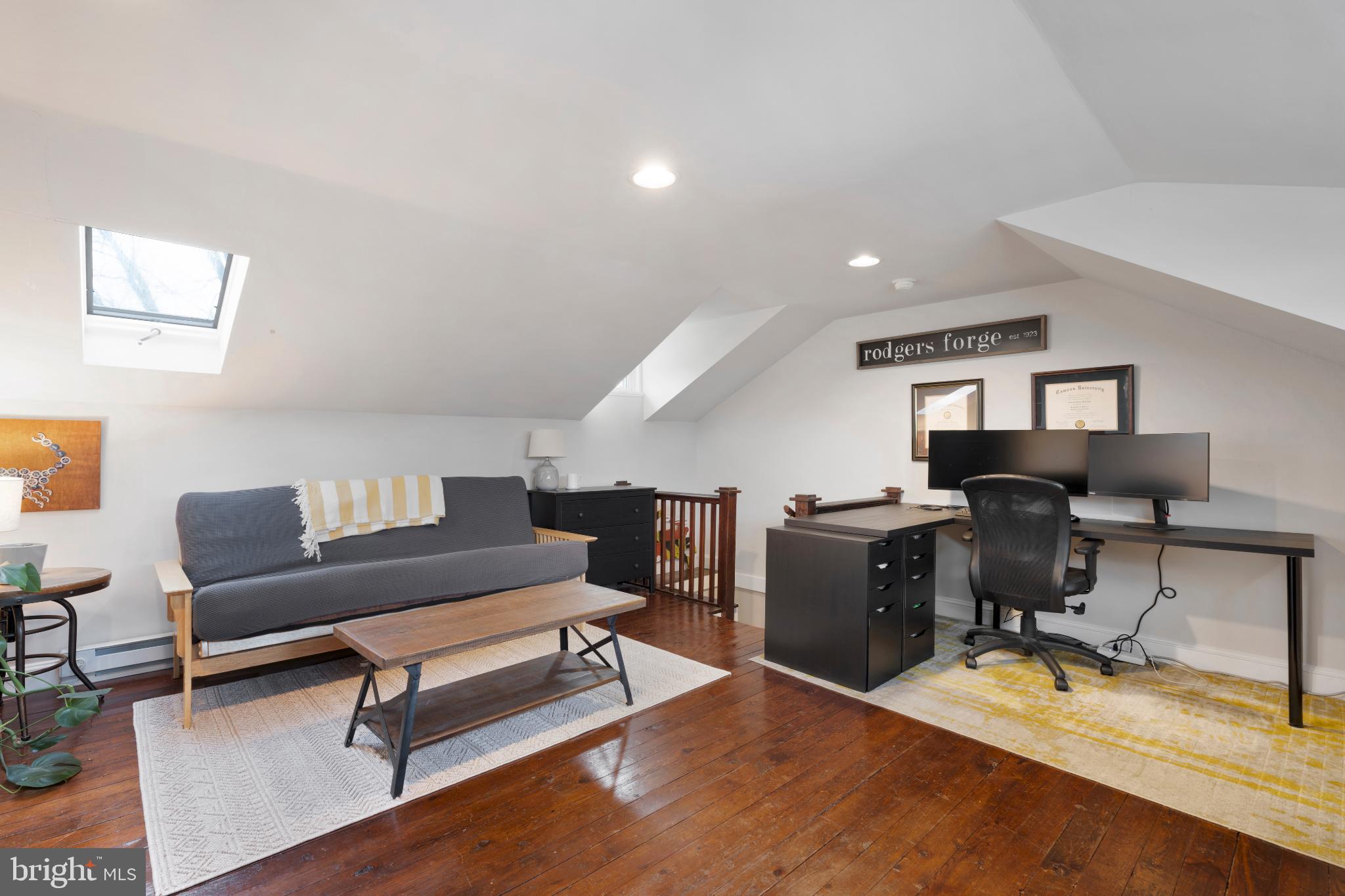 318 Hopkins Road Baltimore, MD 21212 - Photo 25 of 37 Skylights and wood floors