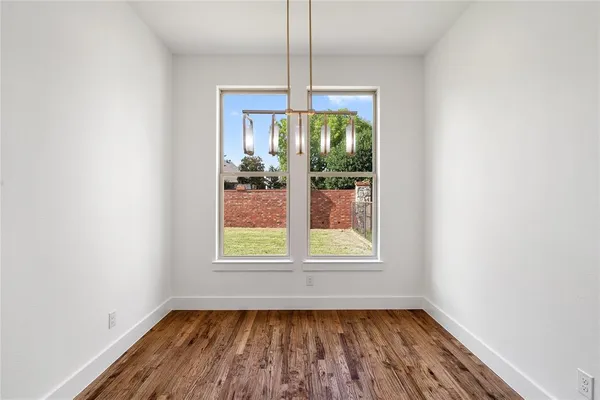 $3,500 | 907 St George Place, DeSoto, TX 75115