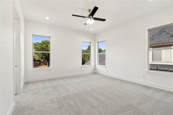 $3,500 | 907 St George Place, DeSoto, TX 75115