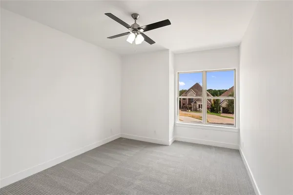 $3,500 | 907 St George Place, DeSoto, TX 75115