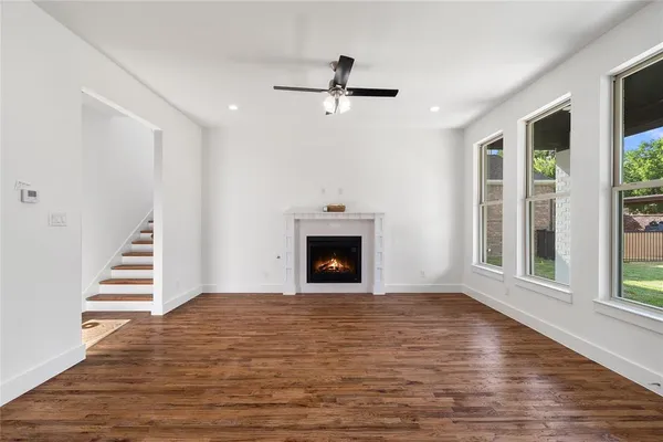 $3,500 | 907 St George Place, DeSoto, TX 75115