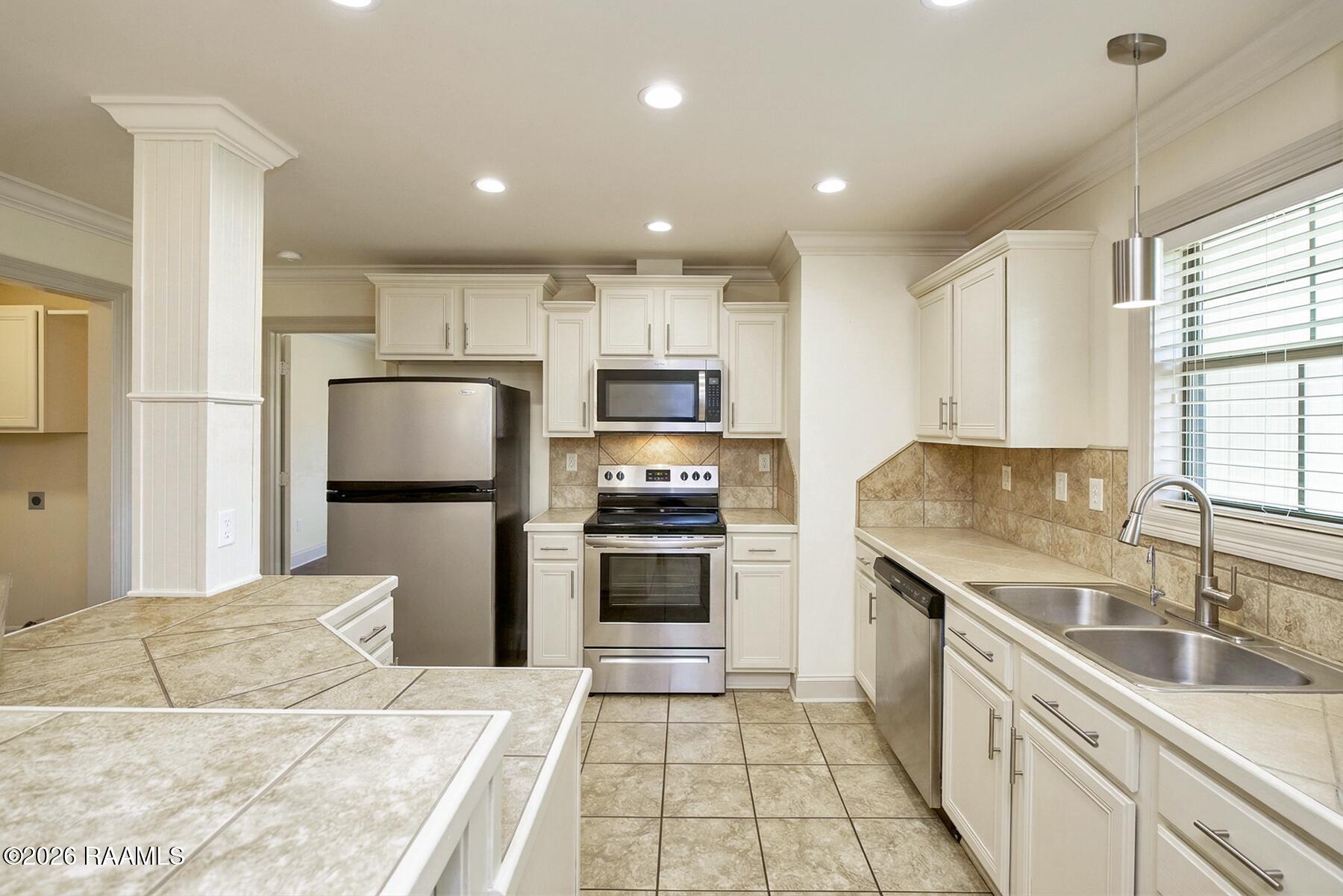 107 Swallows Pass Carencro, LA 70520 - Photo 4 of 19 kitchen Virtually Renovated