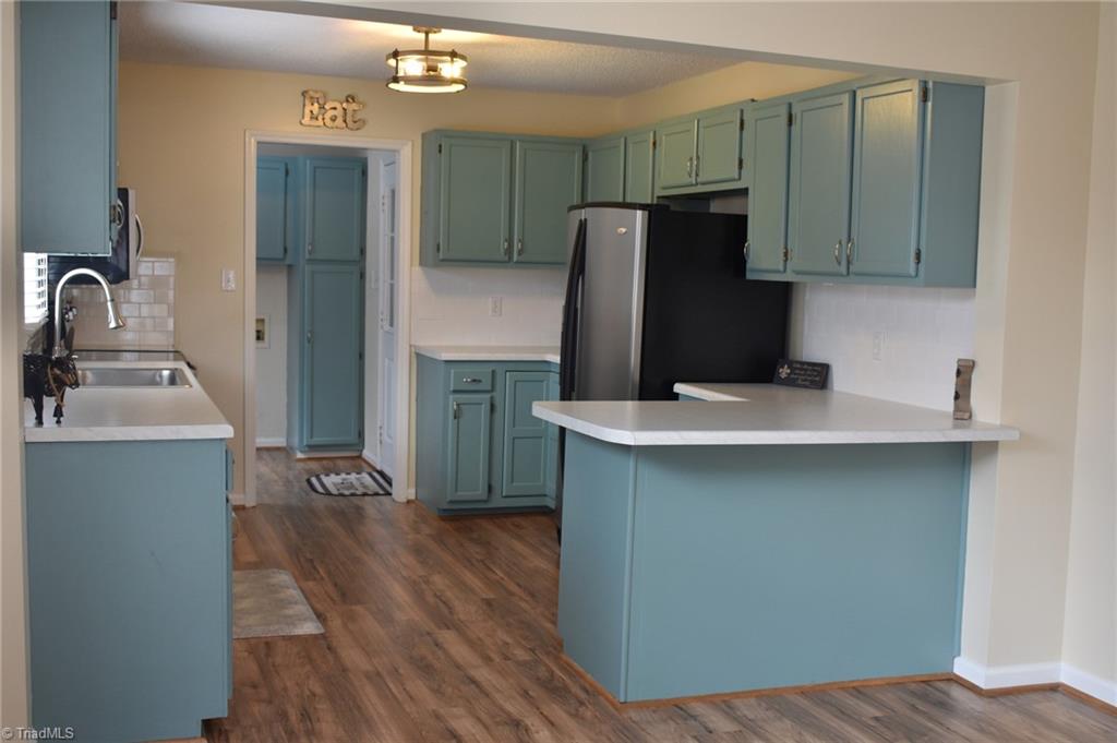 3719 Jill Drive Trinity, NC 27370 - Photo 11 of 40 Kitchen