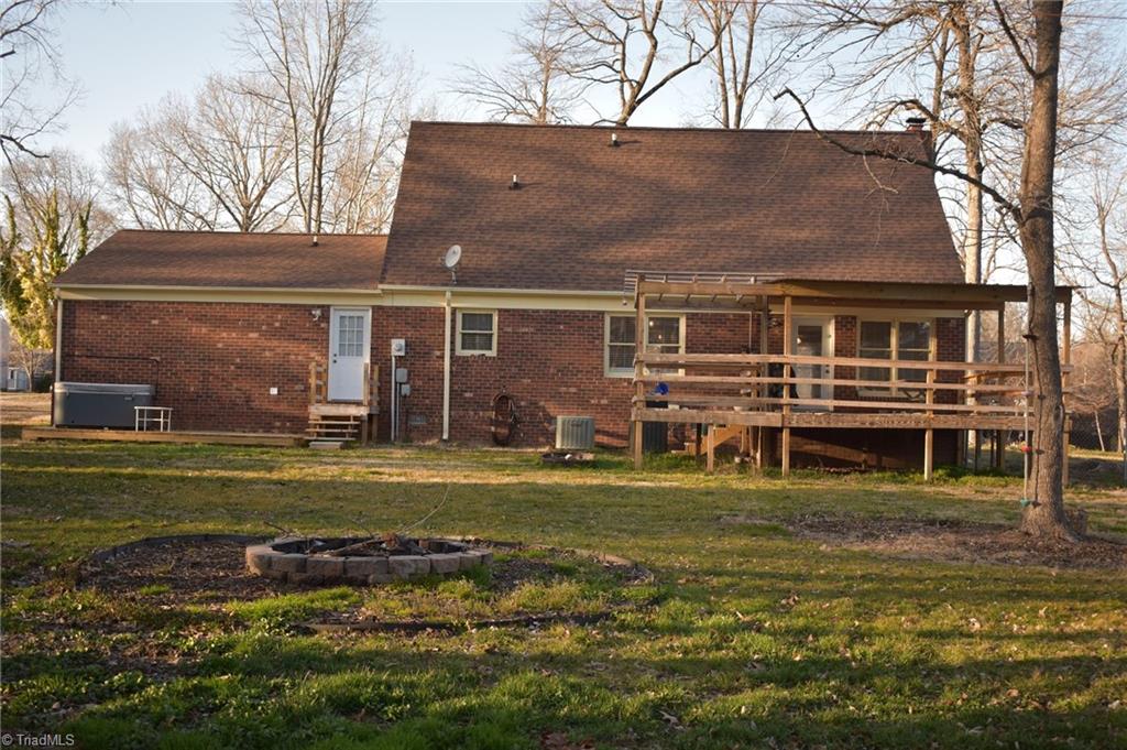 3719 Jill Drive Trinity, NC 27370 - Photo 5 of 40 Back of Home