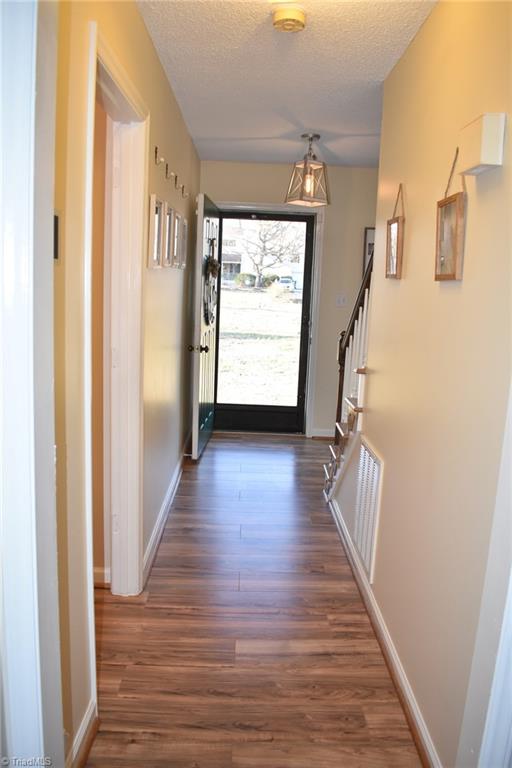 3719 Jill Drive Trinity, NC 27370 - Photo 7 of 40 Entry