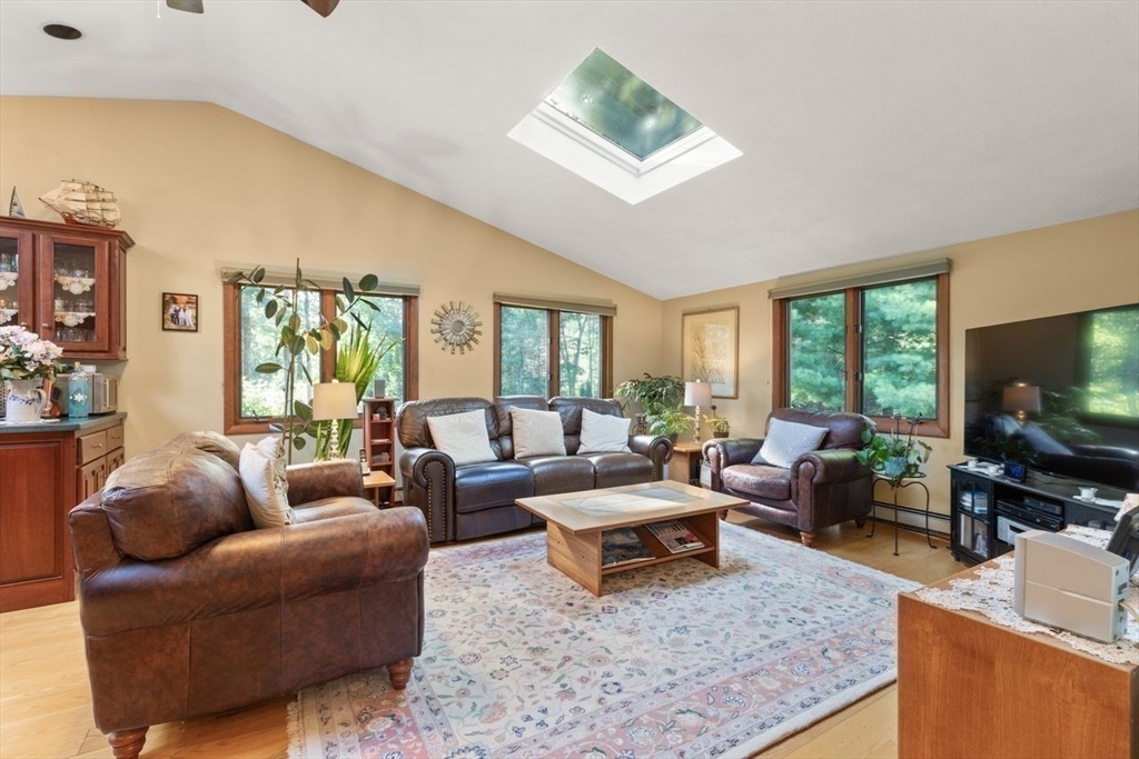 39 Austin Road Sudbury, MA 01776 - Photo 13 of 32