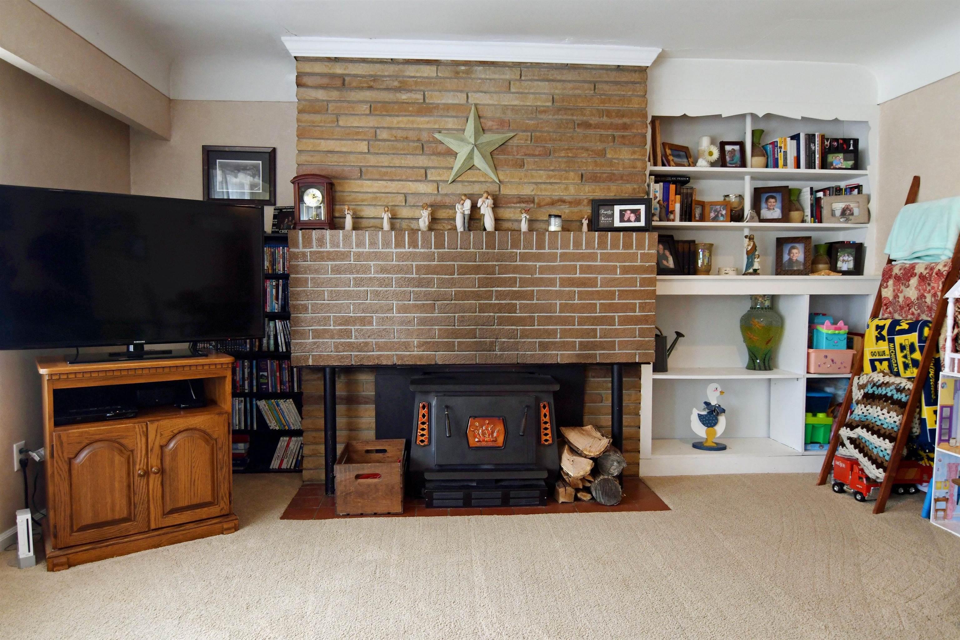 6501 Richfield Road Flint, MI 48506 - Photo 7 of 28 50111328-6.JPG