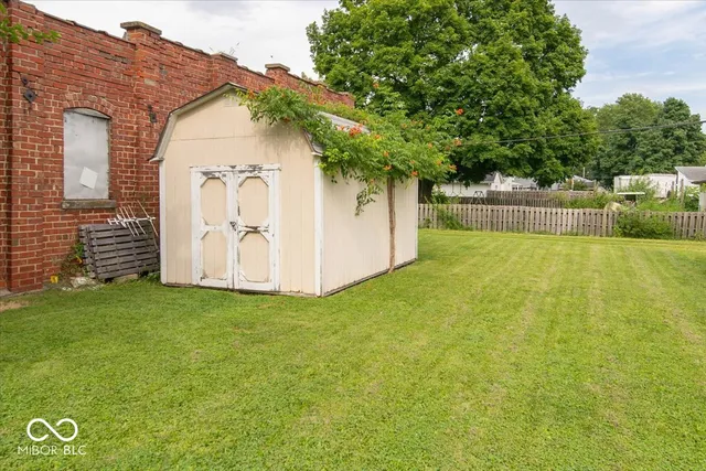 $205,000 | 223 South West Street, Thorntown, IN 46071