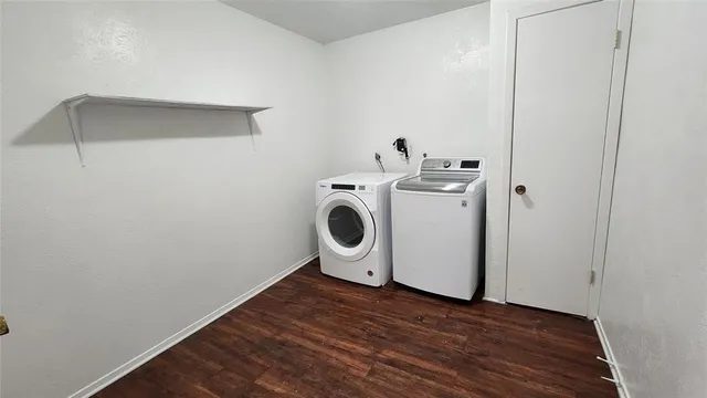 a view of a room with an empty space