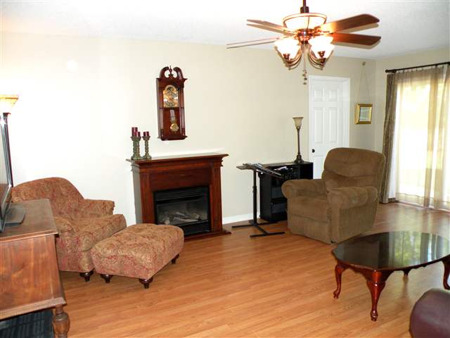 879 Cherry Street Pendleton, SC 29670 - Photo 3 of 24