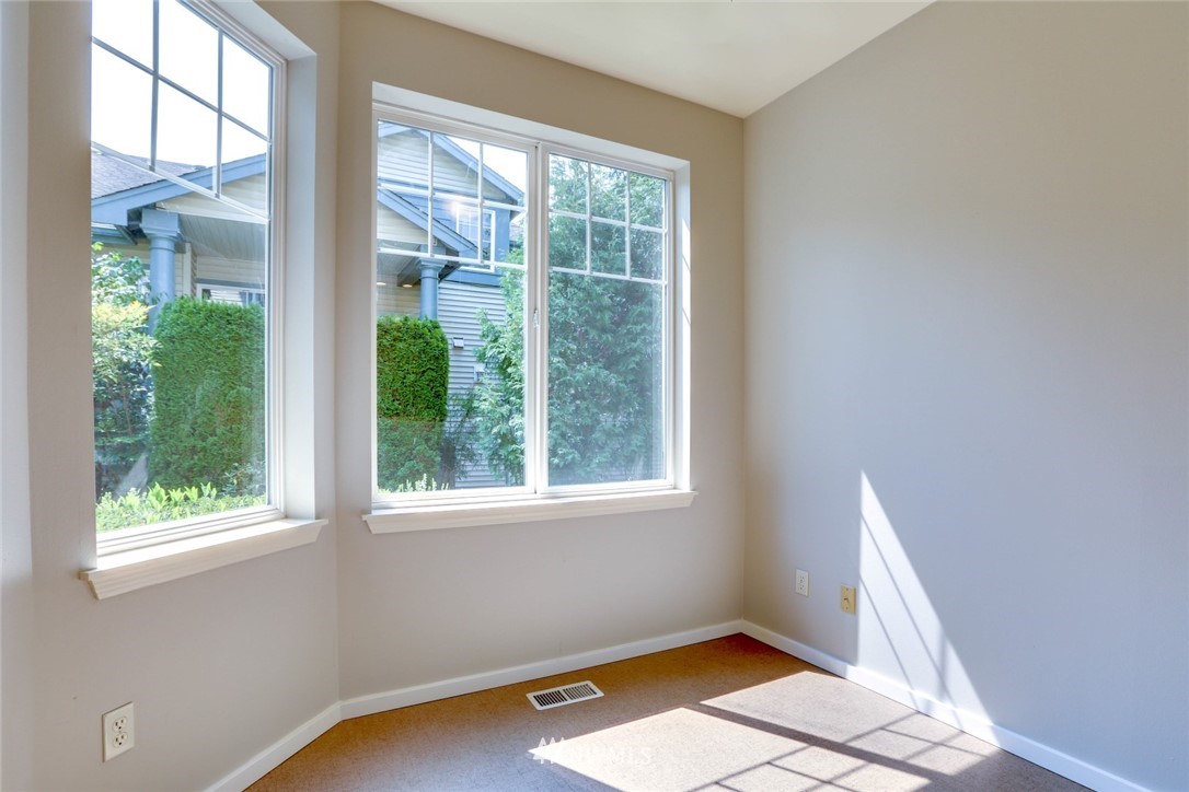 650 Chelan Place Northeast Renton, WA 98059 - Photo 11 of 25
