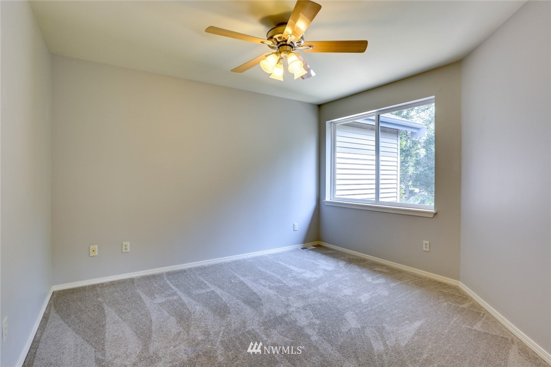 650 Chelan Place Northeast Renton, WA 98059 - Photo 14 of 25