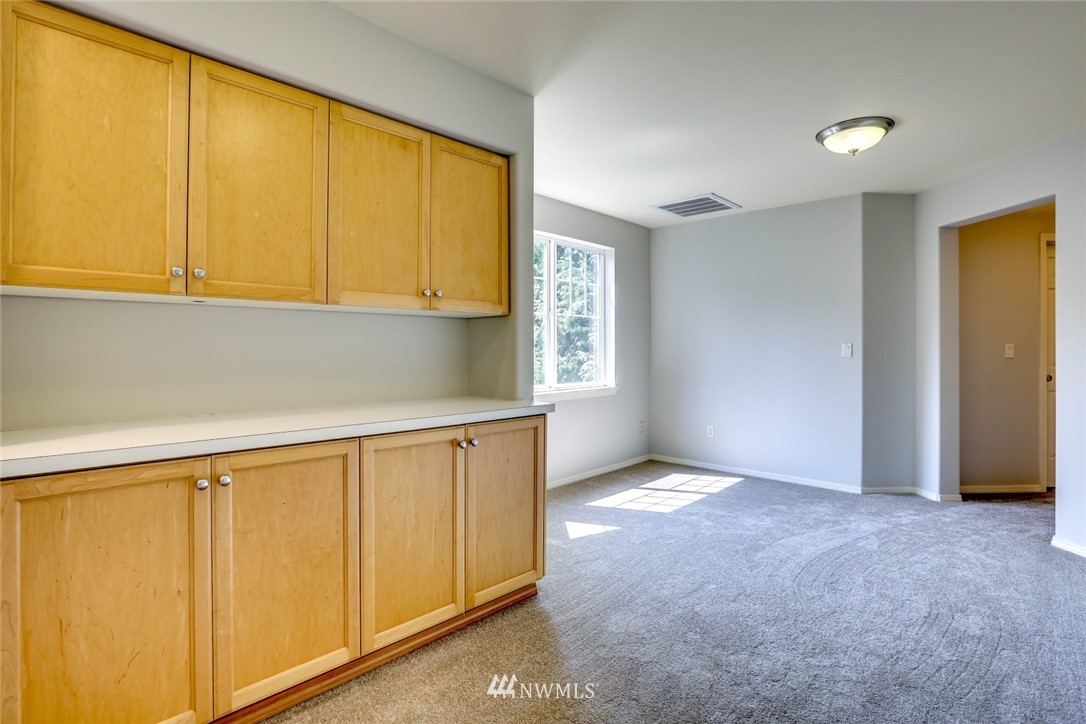 650 Chelan Place Northeast Renton, WA 98059 - Photo 16 of 25