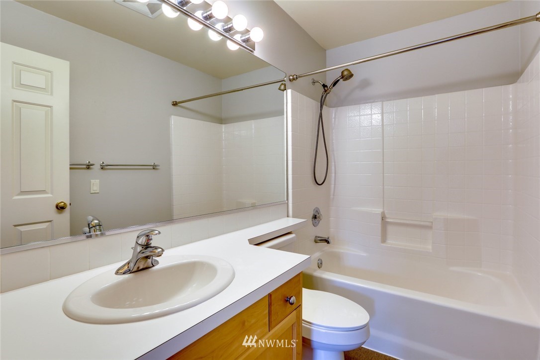 650 Chelan Place Northeast Renton, WA 98059 - Photo 20 of 25