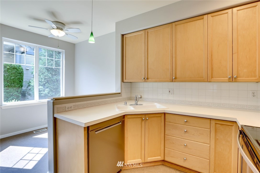 650 Chelan Place Northeast Renton, WA 98059 - Photo 9 of 25