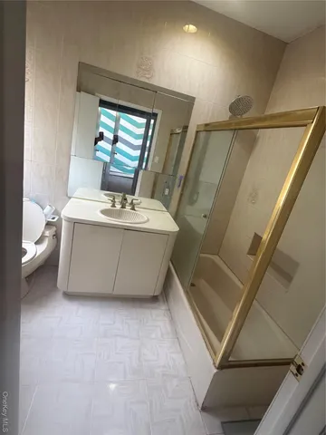 $1,329,000 | 575 Rica Lane, Woodmere, NY 11598