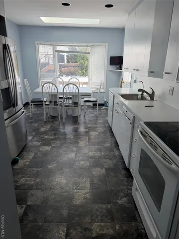 $1,329,000 | 575 Rica Lane, Woodmere, NY 11598