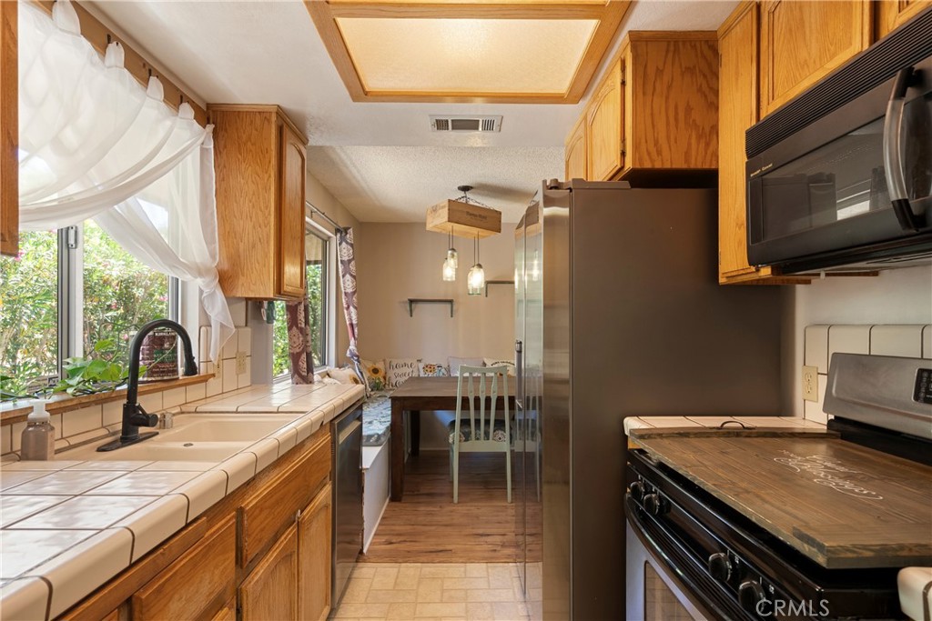 19954 Tinne Road Apple Valley, CA 92307 - Photo 47 of 54