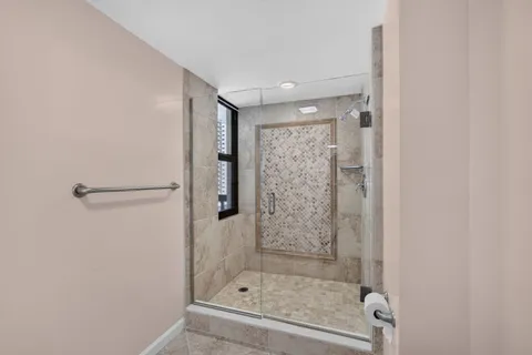 $1,175,000 | 4000 North Ocean Drive, Unit 403, Singer Island, FL 33404