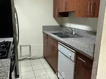 $1,950 | 12001 Burbank Boulevard, Unit 5, Valley Village, CA 91607