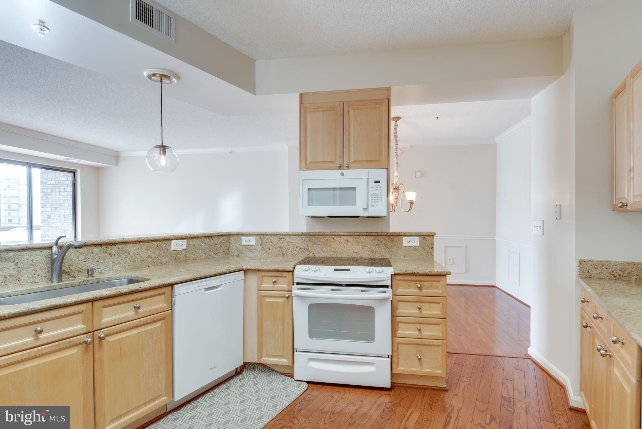 19365 Cypress Ridge Terrace, Unit 414 Leesburg, VA 20176 - Photo 3 of 42