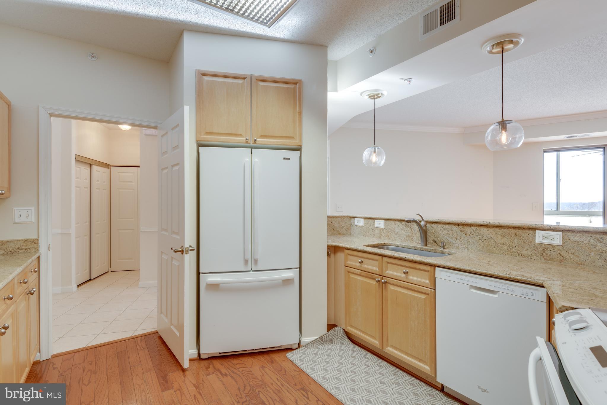 19365 Cypress Ridge Terrace, Unit 414 Leesburg, VA 20176 - Photo 4 of 42