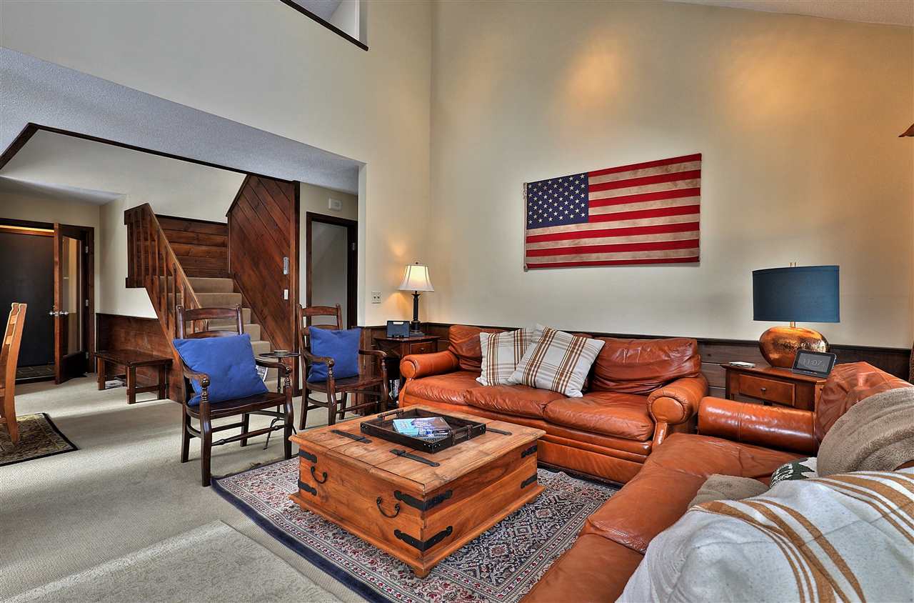 583 Rim Road Killington, VT 05751 - Photo 4 of 39
