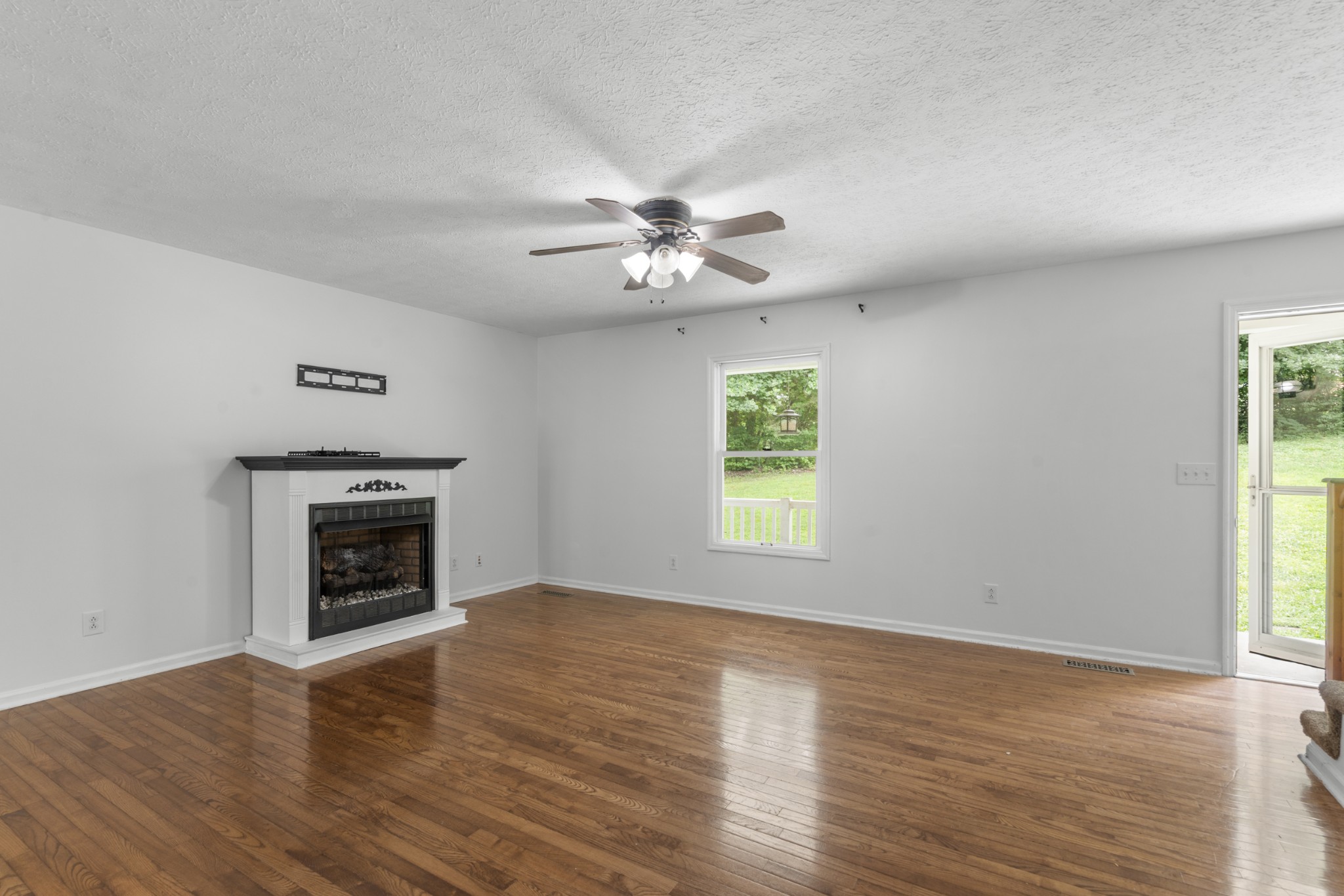 207 Robinson Road Dickson, TN 37055 - Photo 8 of 56