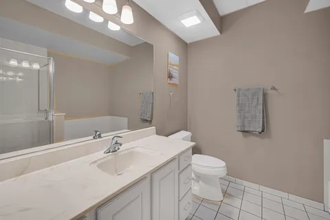 $275,000 | 3451 North Carriageway Drive, Unit 305, Arlington Heights, IL 60004