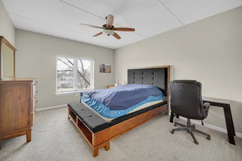 $275,000 | 3451 North Carriageway Drive, Unit 305, Arlington Heights, IL 60004